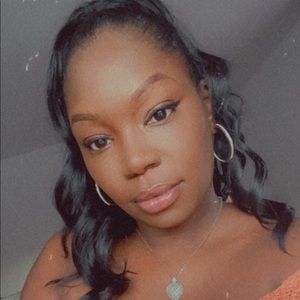 Meet your Posher, Fatima